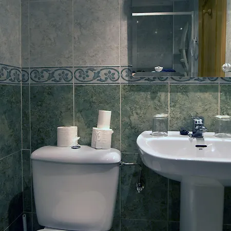 Adela Guest house Pradoluengo