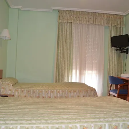 Guest house Adela Pradoluengo